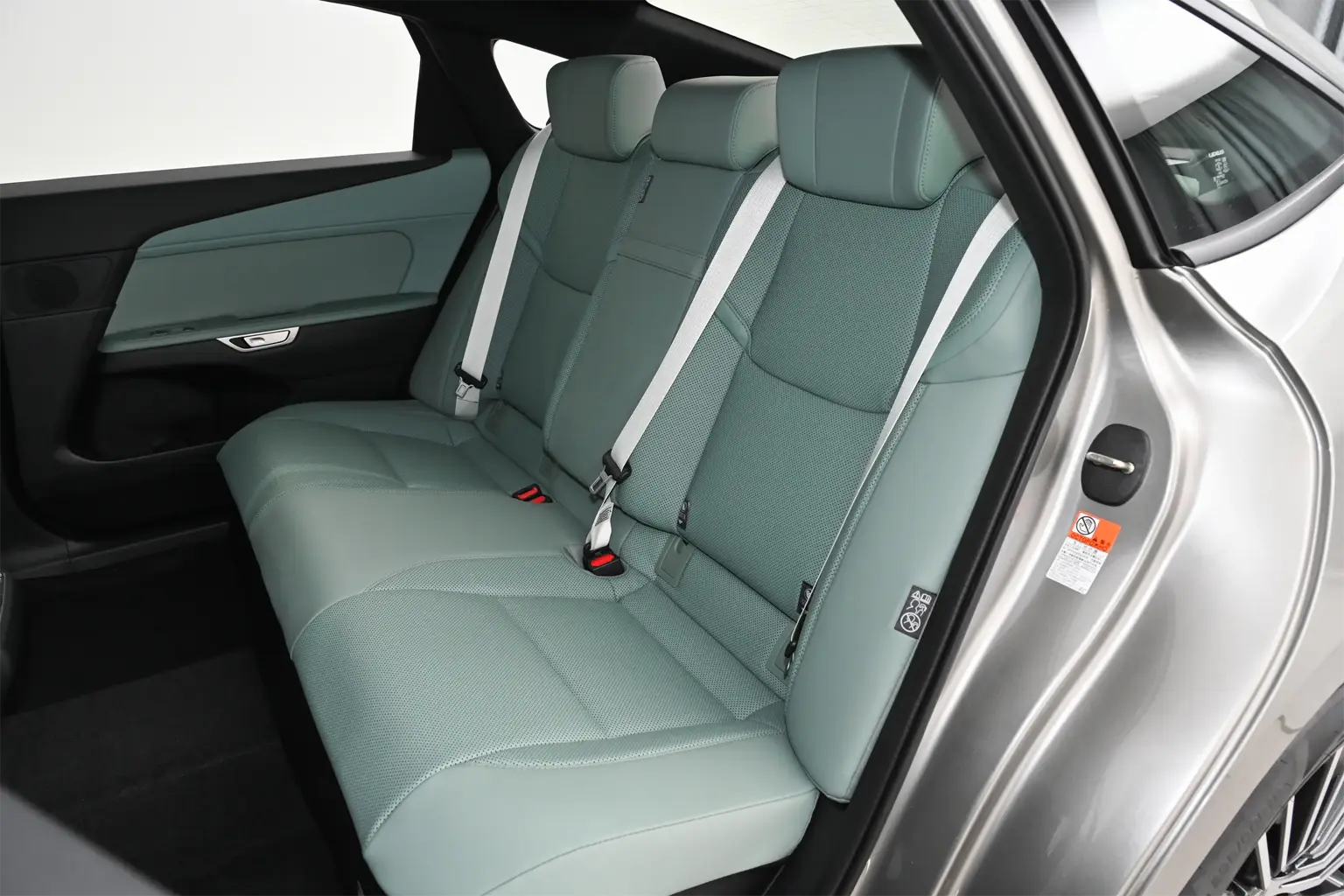 Lexus ES - Image 7
