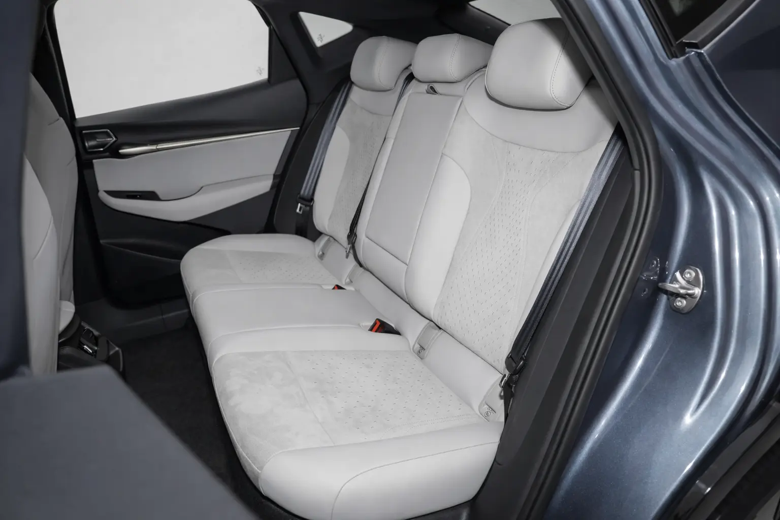 Volkswagen ID. UNYX 06 - Image 7