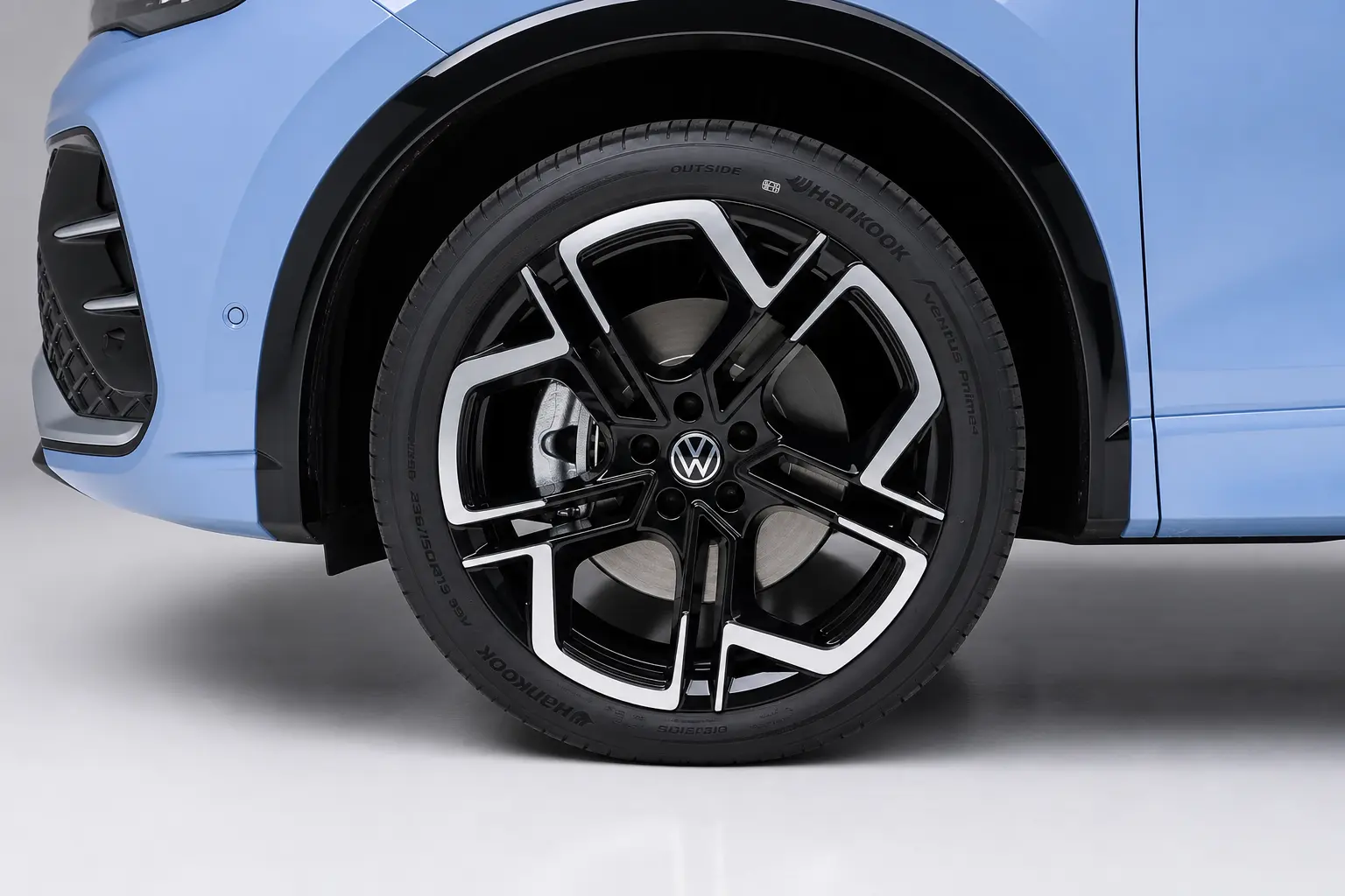 Volkswagen Tiguan L Pro - Image 8