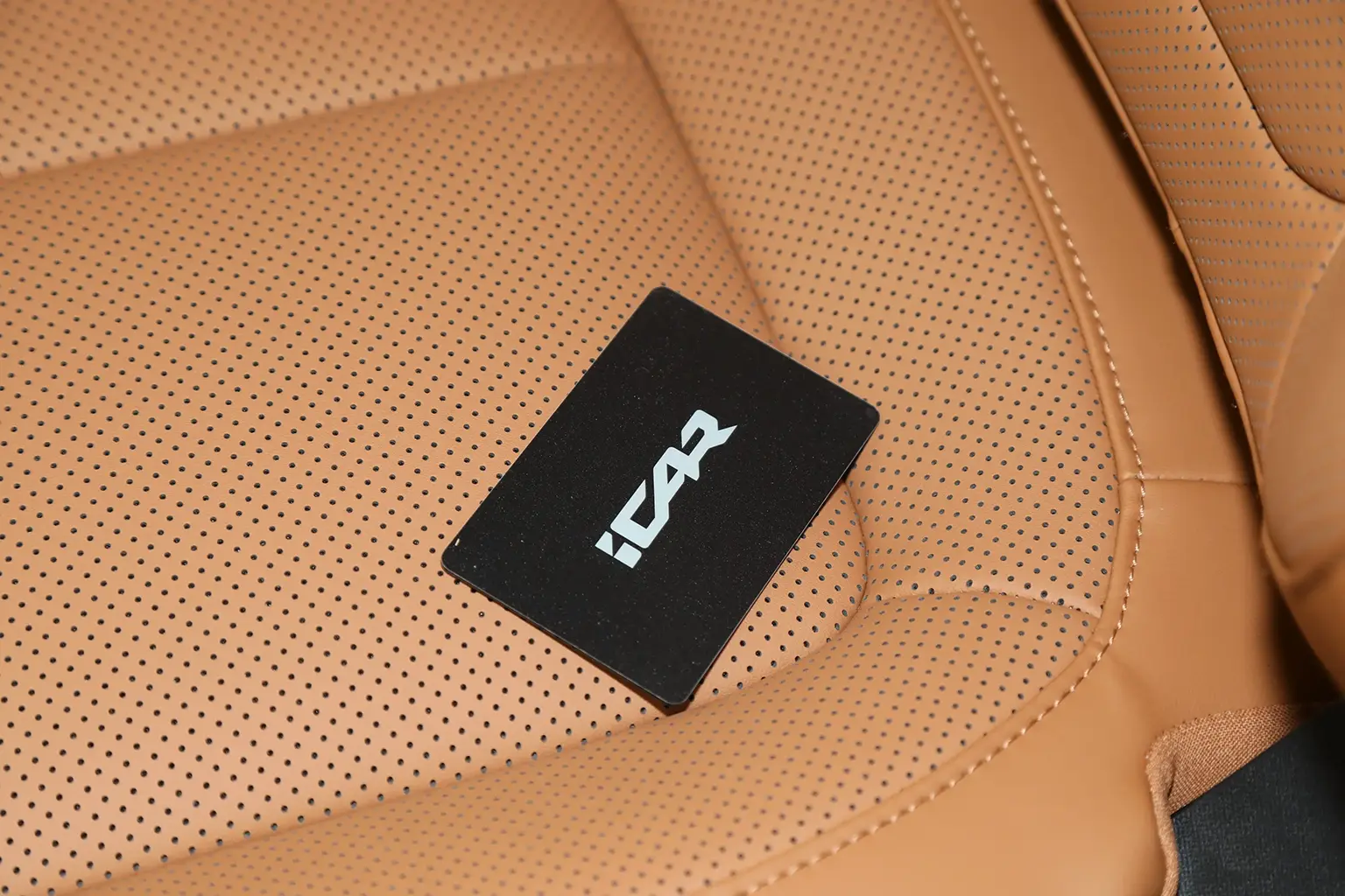 iCAR V27 - Image 5