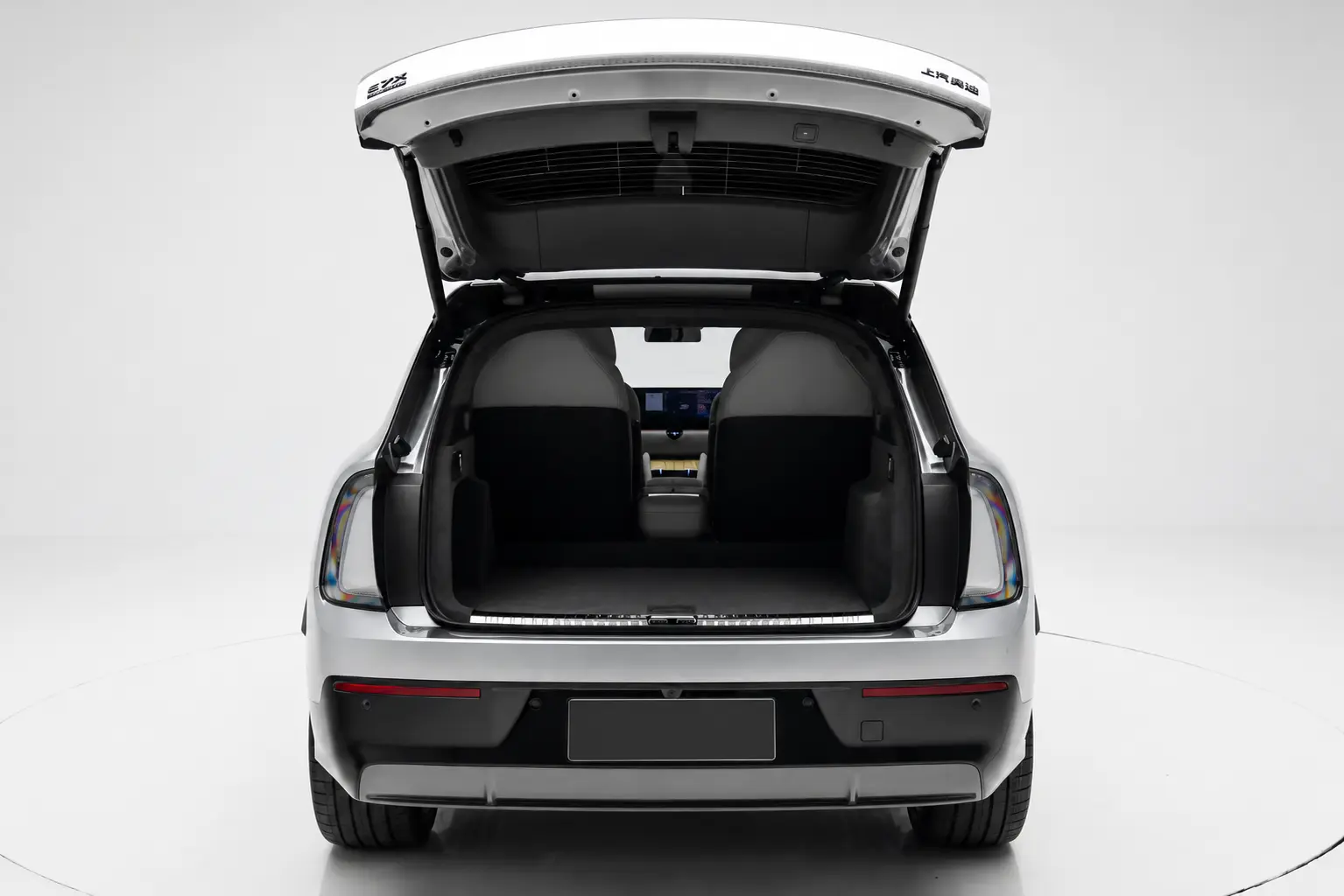 Audi E7X - Image 9