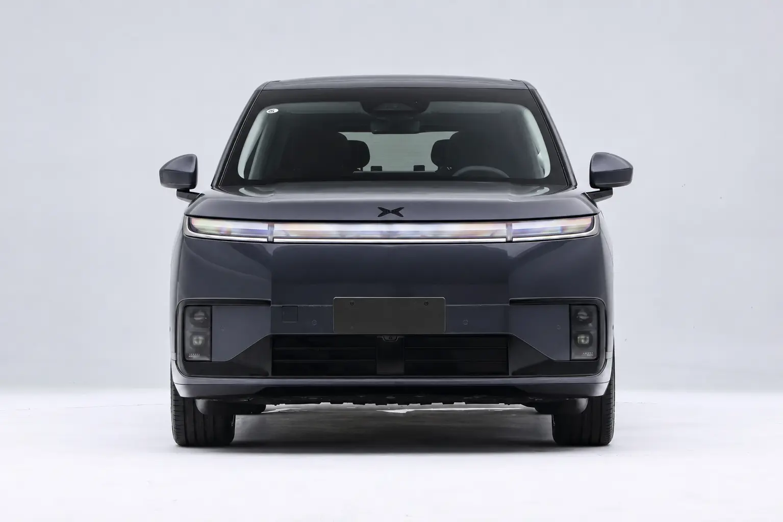 XPeng GX - Image 2