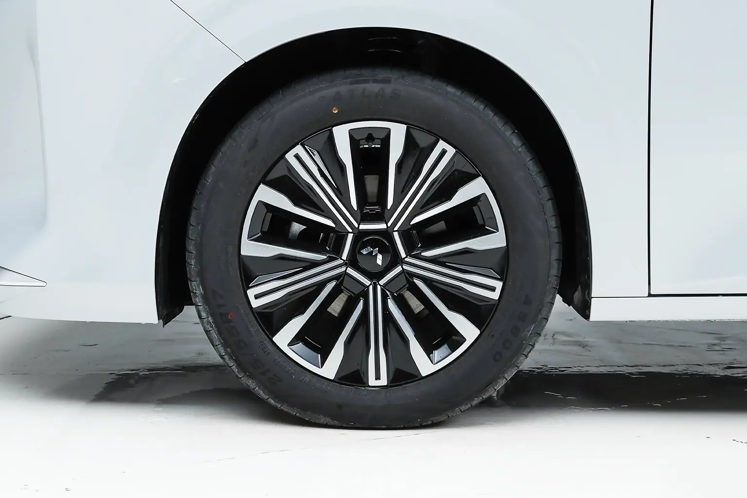 Wuling Starlight 730 - Image 8