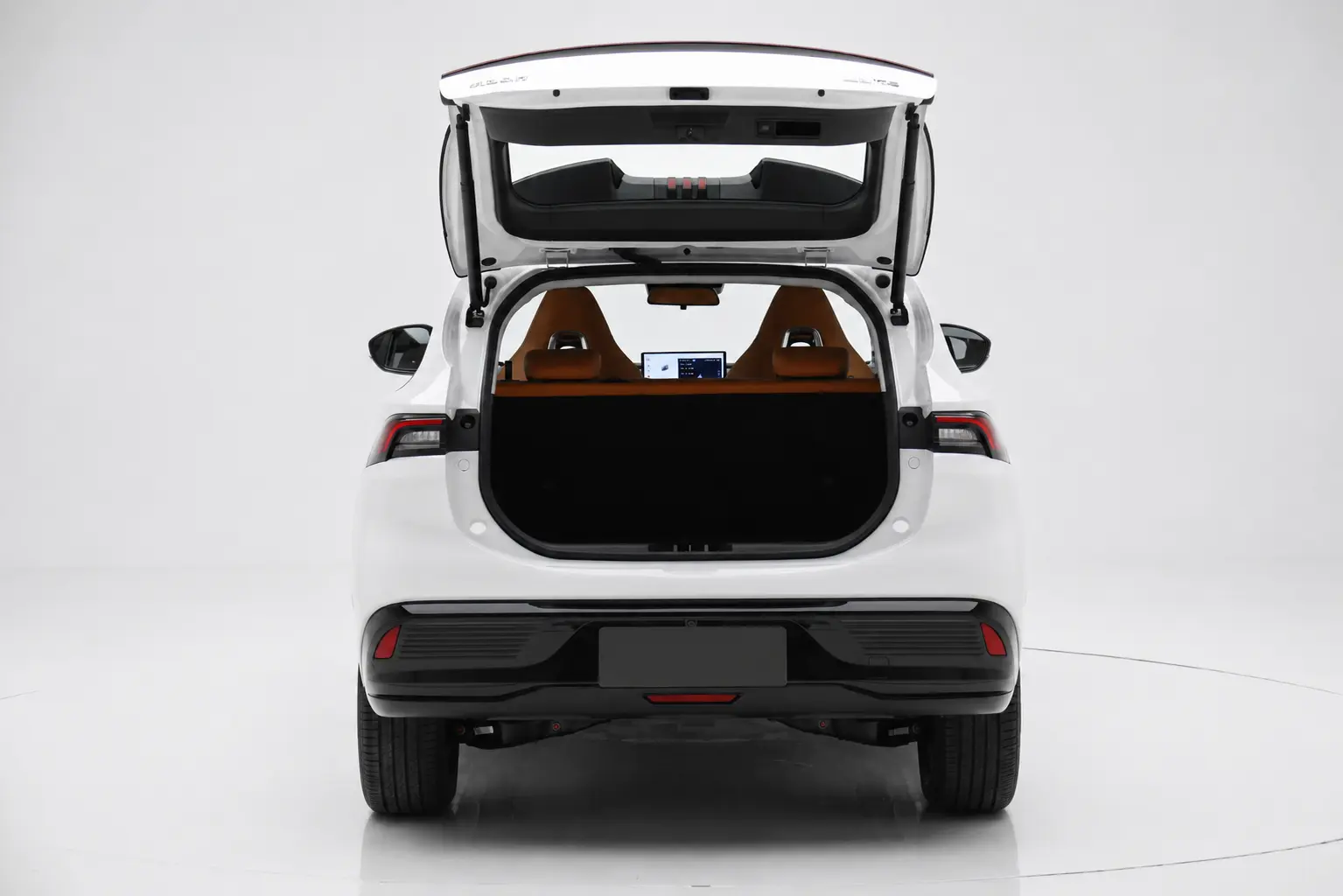 Forthing T5 EV - Image 9