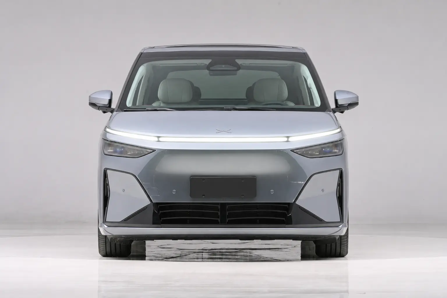XPeng X9 - Image 2