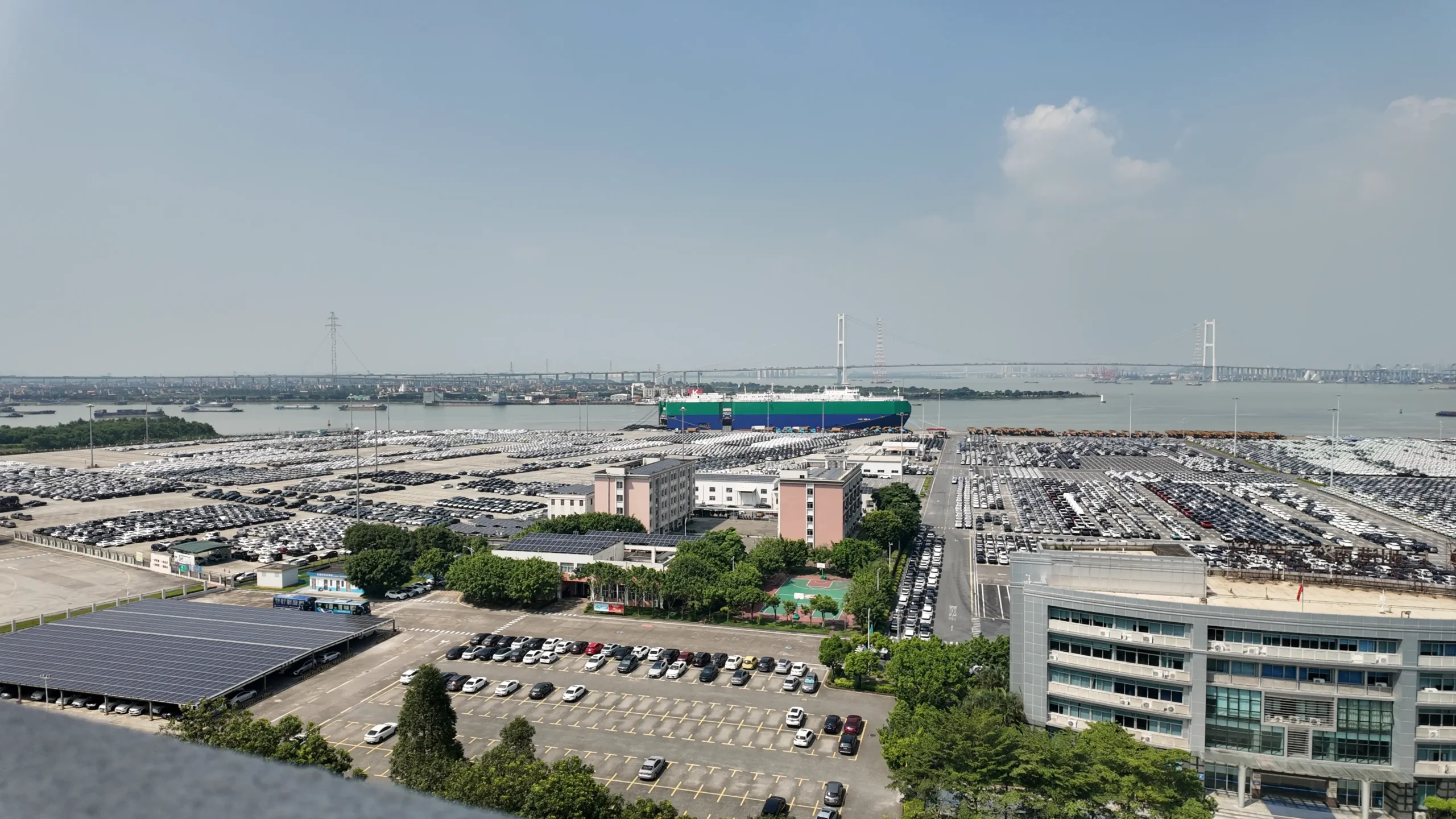 Car export port panorama